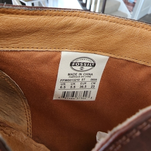 Fossil Leather Ankle Boots - Picture 6 of 9